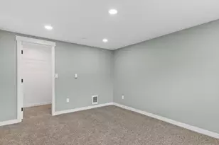 330 V St SE, Auburn, WA 98002 - Photo 13