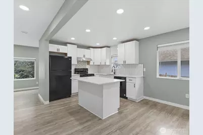 330 V Street SE, Auburn, WA 98002 - Photo 17