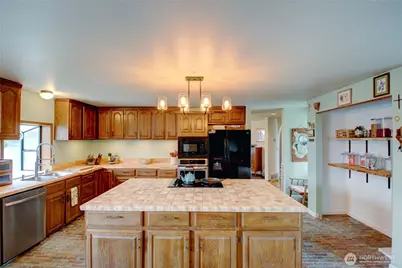 2259 Happy Valley Road, Oak Harbor, WA 98277 - Photo 15
