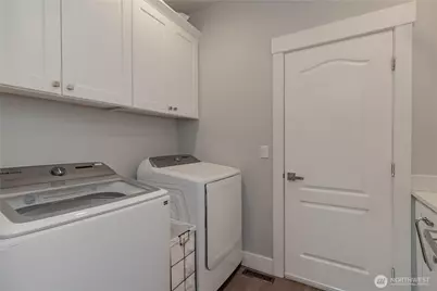 9409 9th Avenue Ct E, Tacoma, WA 98445 - Photo 33