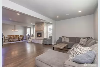 9409 9th Avenue Ct E, Tacoma, WA 98445 - Photo 9