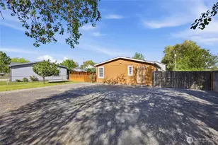 1827 W Bemis St, Moses Lake, WA 98837 - Photo 3