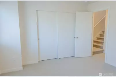10363 Ashworth Avenue N, Seattle, WA 98133 - Photo 13