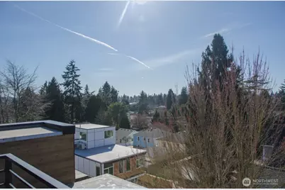 10363 Ashworth Avenue N, Seattle, WA 98133 - Photo 19