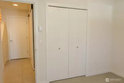 10363 Ashworth Avenue N, Seattle, WA 98133 - Photo 11
