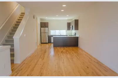 10363 Ashworth Avenue N, Seattle, WA 98133 - Photo 7