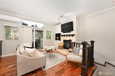 2130 Newport Way NW #7-4, Issaquah, WA 98027 - Photo 5