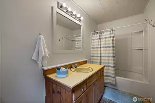 17426 SE 60th St, Bellevue, WA 98006 - Photo 21