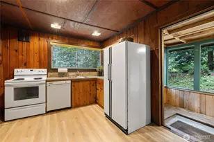 17426 SE 60th St, Bellevue, WA 98006 - Photo 5