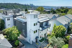 2415 W Lynn St, Seattle, WA 98199 - Photo 1