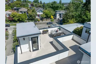 2415 W Lynn Street, Seattle, WA 98199 - Photo 33