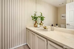 8531 Hunts Point Ln, Hunts Point, WA 98004 - Photo 13