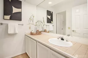 8531 Hunts Point Ln, Hunts Point, WA 98004 - Photo 11