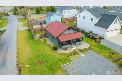 302 Van Trump Avenue NE, Yelm, WA 98597 - Photo 1