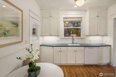 6903 32nd Avenue NW, Seattle, WA 98117 - Photo 9