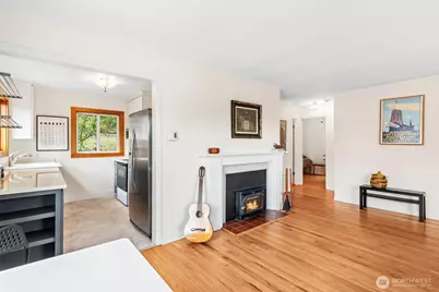 9911 31st Avenue SW, Seattle, WA 98126 - Photo 7