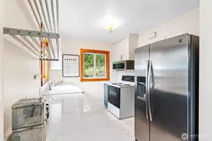 9911 31st Ave SW, Seattle, WA 98126 - Photo 11