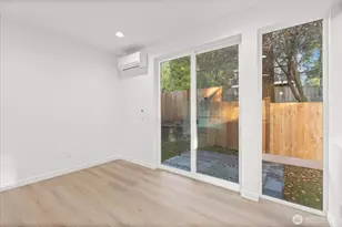 10742 Interlake Ave N, Seattle, WA 98133 - Photo 7