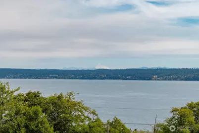 2205 Cranes Landing Drive, Greenbank, WA 98253 - Photo 5