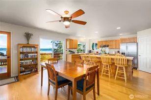 2205 Cranes Landing Dr, Greenbank, WA 98253 - Photo 13