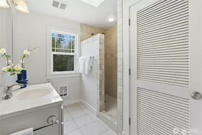 10235 Battle Point Drive NE, Bainbridge Island, WA 98110 - Photo 31