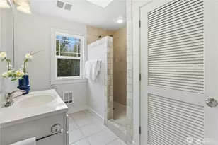 10235 Battle Point Dr NE, Bainbridge Island, WA 98110 - Photo 31