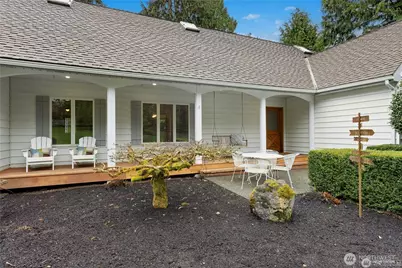 10235 Battle Point Drive NE, Bainbridge Island, WA 98110 - Photo 3