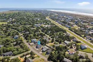 399 Seashore St SW, Ocean Shores, WA 98569 - Photo 5