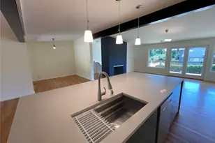 12456 SE 27th St, Bellevue, WA 98005 - Photo 3