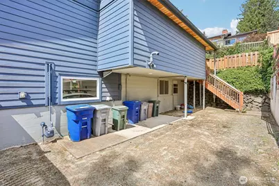 12456 SE 27th Street, Bellevue, WA 98005 - Photo 23