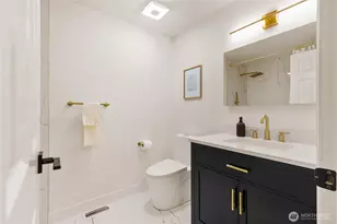 21810 NE 16th St, Sammamish, WA 98074 - Photo 13