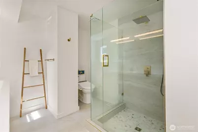 21810 NE 16th Street, Sammamish, WA 98074 - Photo 9