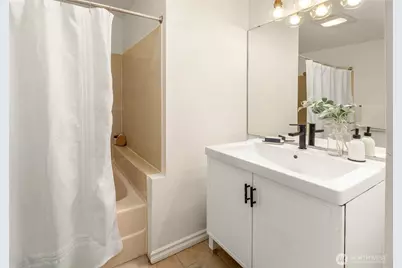 5901 Phinney Avenue N #302, Seattle, WA 98103 - Photo 15