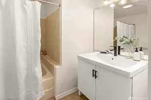5901 Phinney Ave N, Seattle, WA 98103 - Photo 15