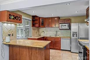 2051 S 223rd St, Des Moines, WA 98198 - Photo 7