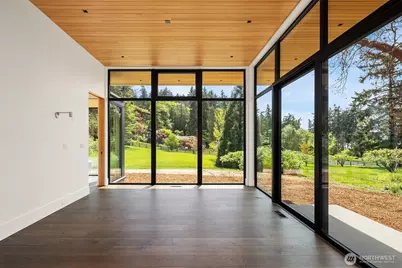 15137 Henderson Road, Bainbridge Island, WA 98110 - Photo 17