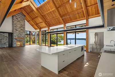 15137 Henderson Road, Bainbridge Island, WA 98110 - Photo 9