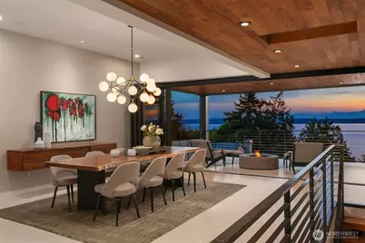 2825 Magnolia Boulevard W, Seattle, WA 98199 - Photo 3