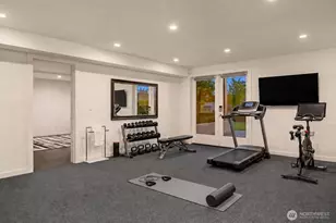 2825 Magnolia Blvd W, Seattle, WA 98199 - Photo 29