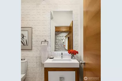 2825 Magnolia Boulevard W, Seattle, WA 98199 - Photo 13