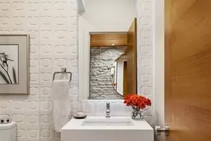 2825 Magnolia Blvd W, Seattle, WA 98199 - Photo 13