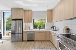 326 NW 80th St, Seattle, WA 98117 - Photo 15