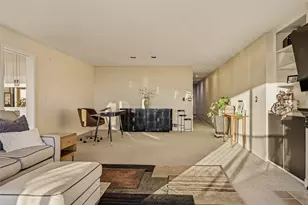 601 W Mercer Pl, Seattle, WA 98119 - Photo 9