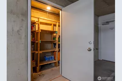 601 W Mercer Place #301, Seattle, WA 98119 - Photo 31