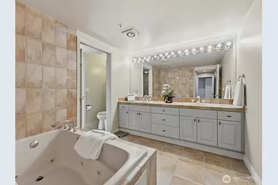 601 W Mercer Place #301, Seattle, WA 98119 - Photo 27