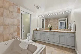 601 W Mercer Pl, Seattle, WA 98119 - Photo 27