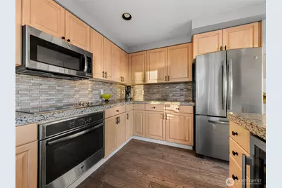 601 W Mercer Place #301, Seattle, WA 98119 - Photo 17