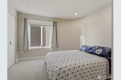 601 W Mercer Place #301, Seattle, WA 98119 - Photo 23