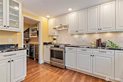 6771 81st Avenue SE, Mercer Island, WA 98040 - Photo 13