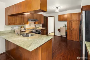 12535 SE 15th St, Bellevue, WA 98005 - Photo 13